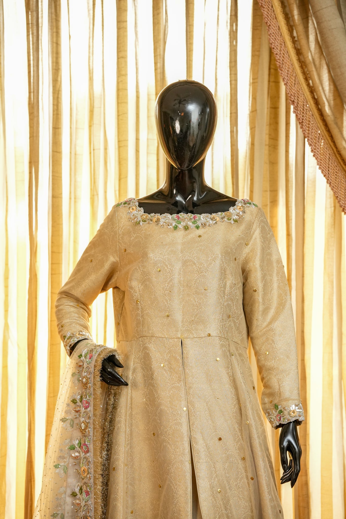 Kundan Ivory