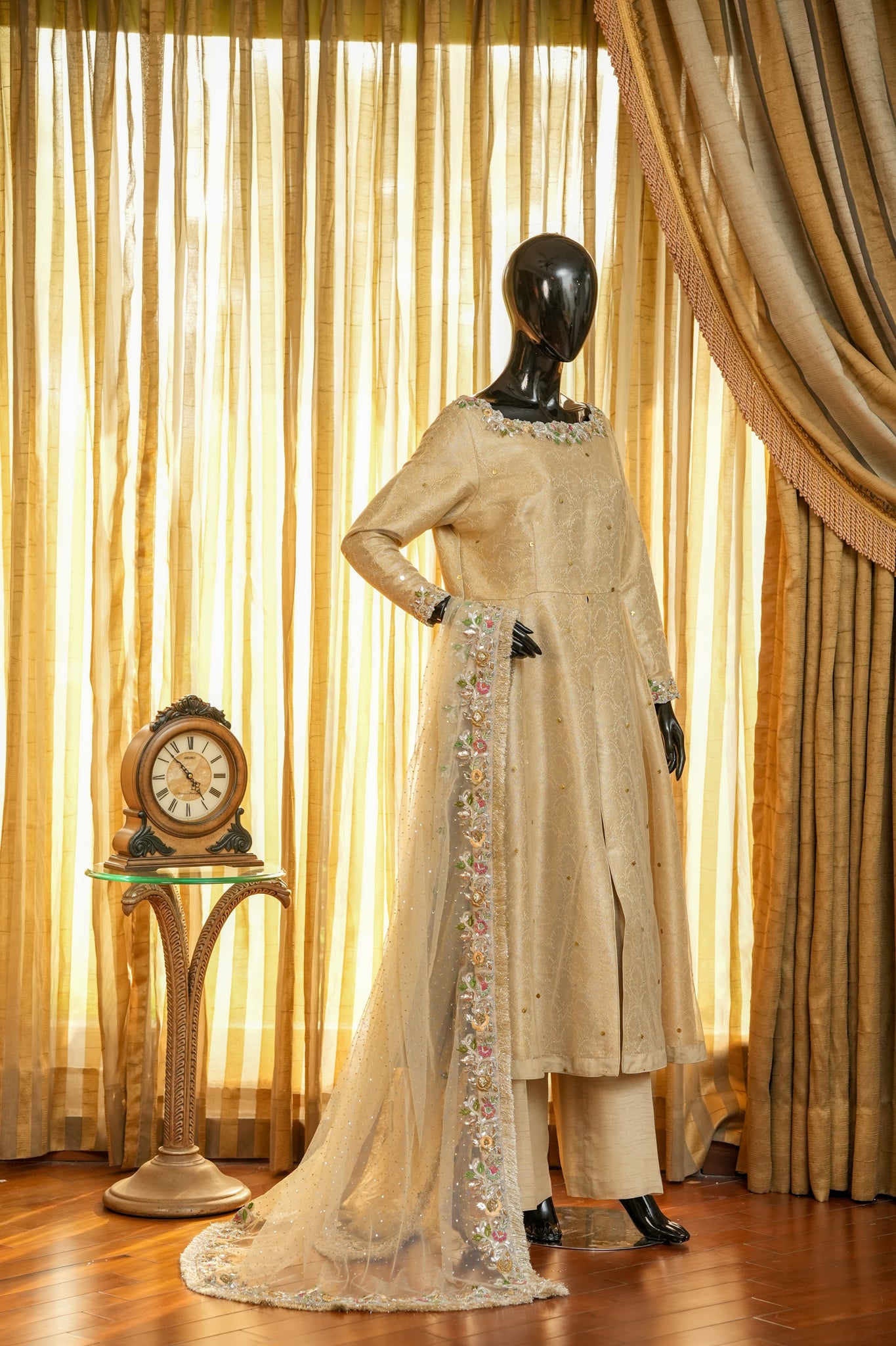 Kundan Ivory