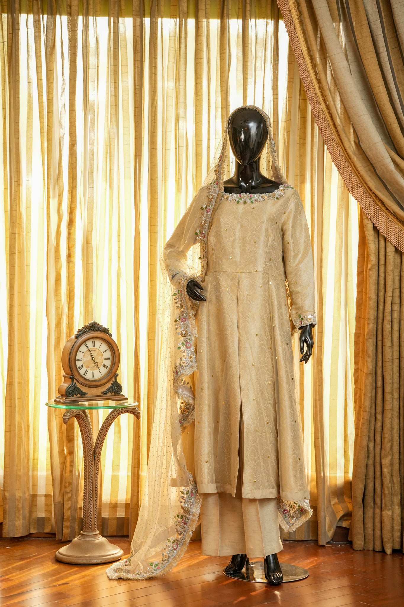 Kundan Ivory